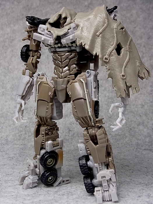 Review: Transformers DD01 Megatron (Takara Tomy) No.39 Large