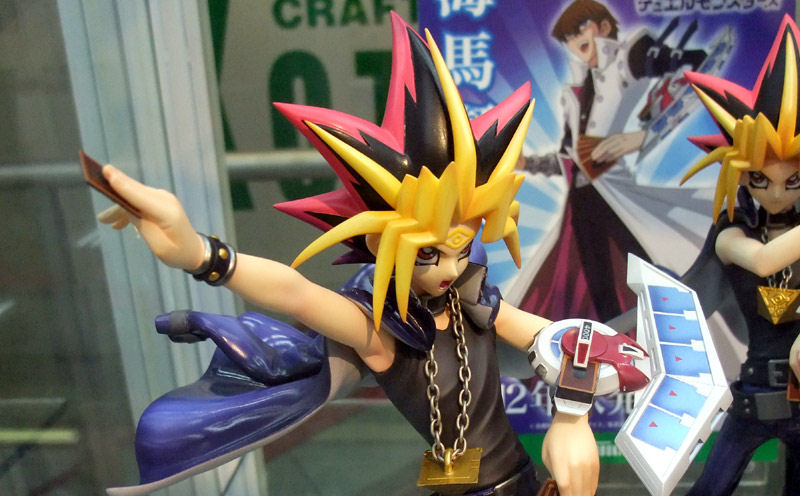 Yu-Gi-Oh! Yami Yugi Duel With Destiny ARTFX J Statue on Display