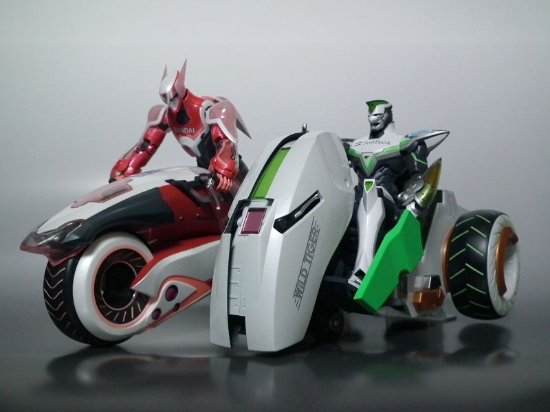 S.H.Figuarts [Tiger & Bunny] Double Chaser: Full Photoreview No.30