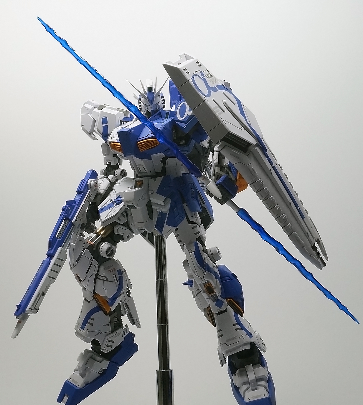 Rx 93 Nu Gundam Evolve Modeled By R G M Photoreview Poster Size Images Gunjap