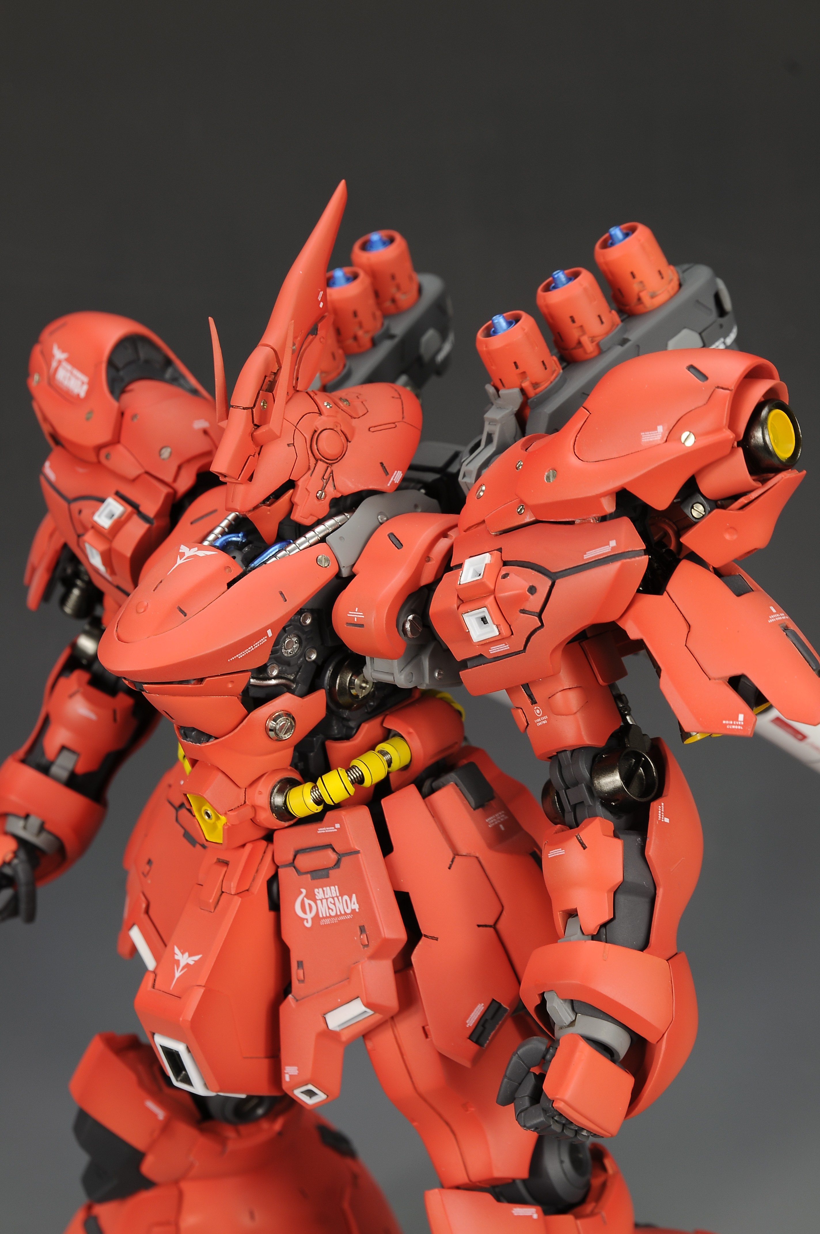 amazing GMG Sazabi: Modeled by wayne28. Photoreview No.14 Full Size