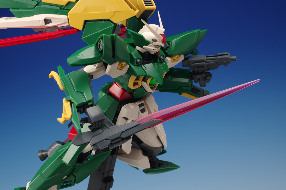 PHOTO REVIEW] MG Gundam Fenice Rinascita: No.70 NEW Big Size