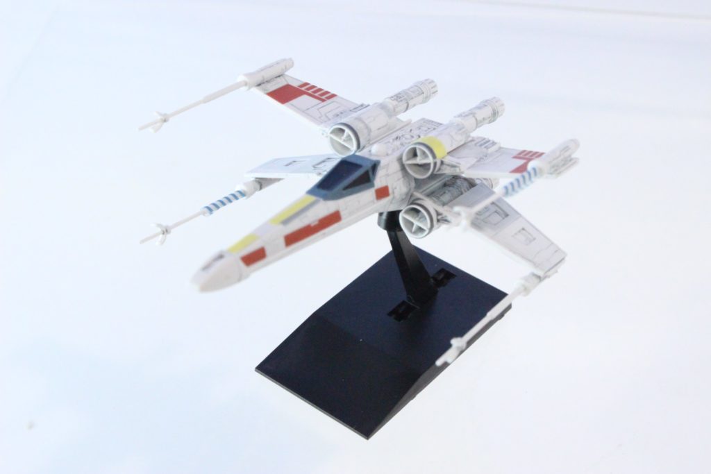 [REVIEW] Bandai x Star Wars: Vehicle Model 002 X-WING STARFIGHTER