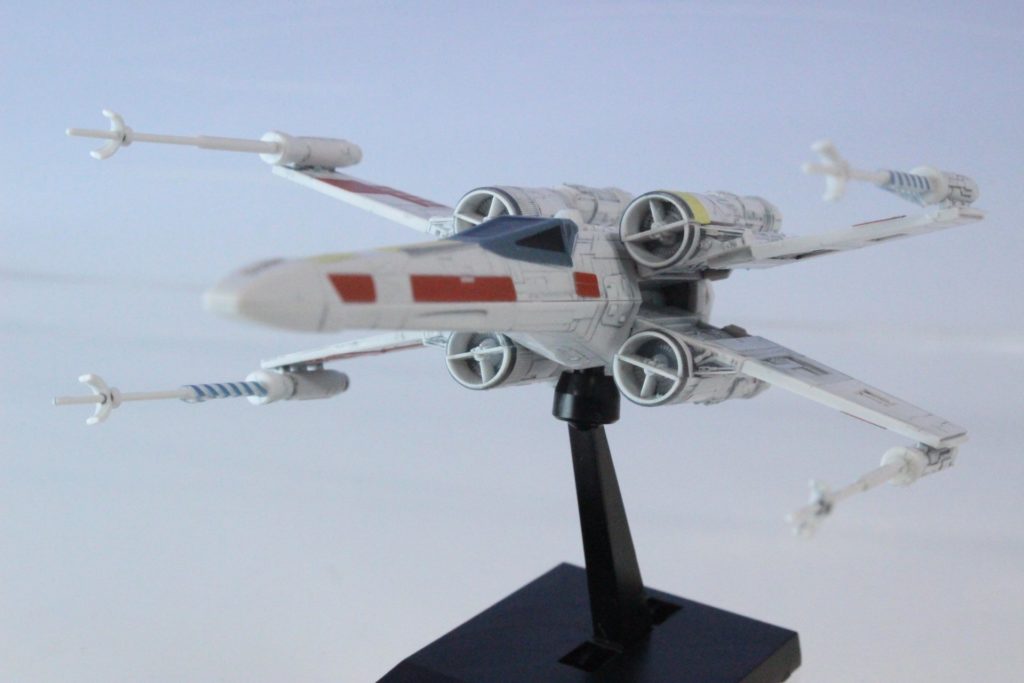 [REVIEW] Bandai x Star Wars: Vehicle Model 002 X-WING STARFIGHTER