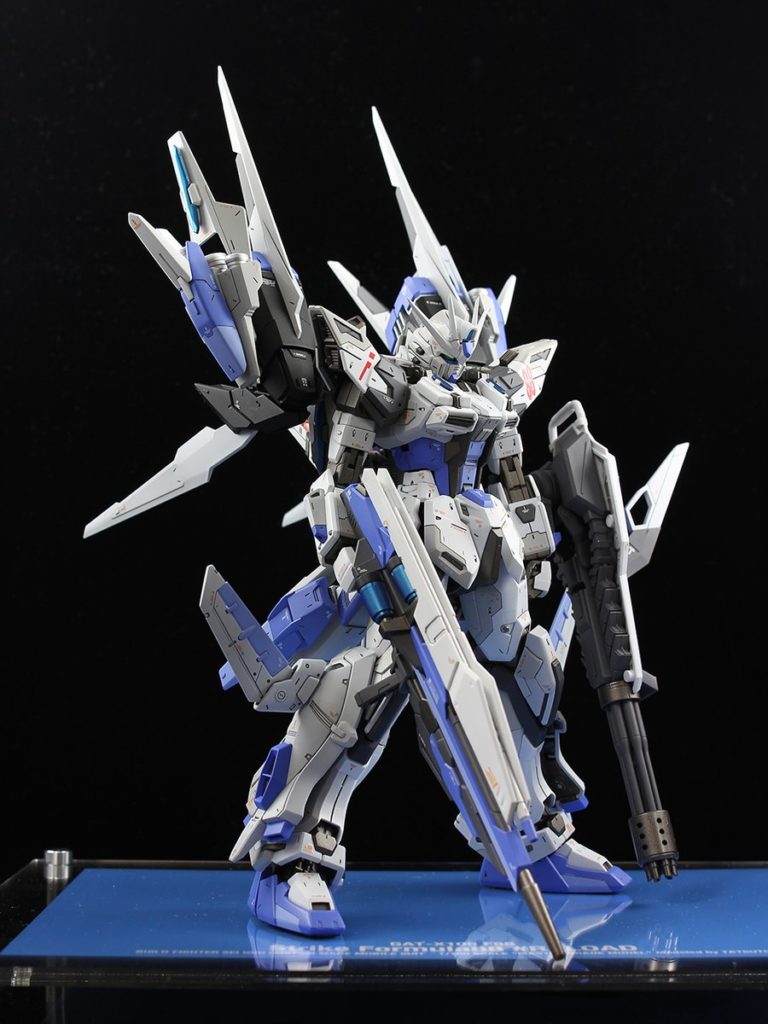 STRIKE GUNDAM FORMULA RELOAD + Support booster unit STRIKE SABER