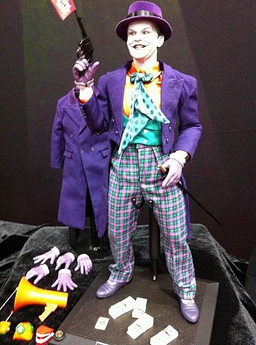 San Diego Comic-Con 2011: 1/6 The Joker (Batman 1989) Hot Toys, Images ...