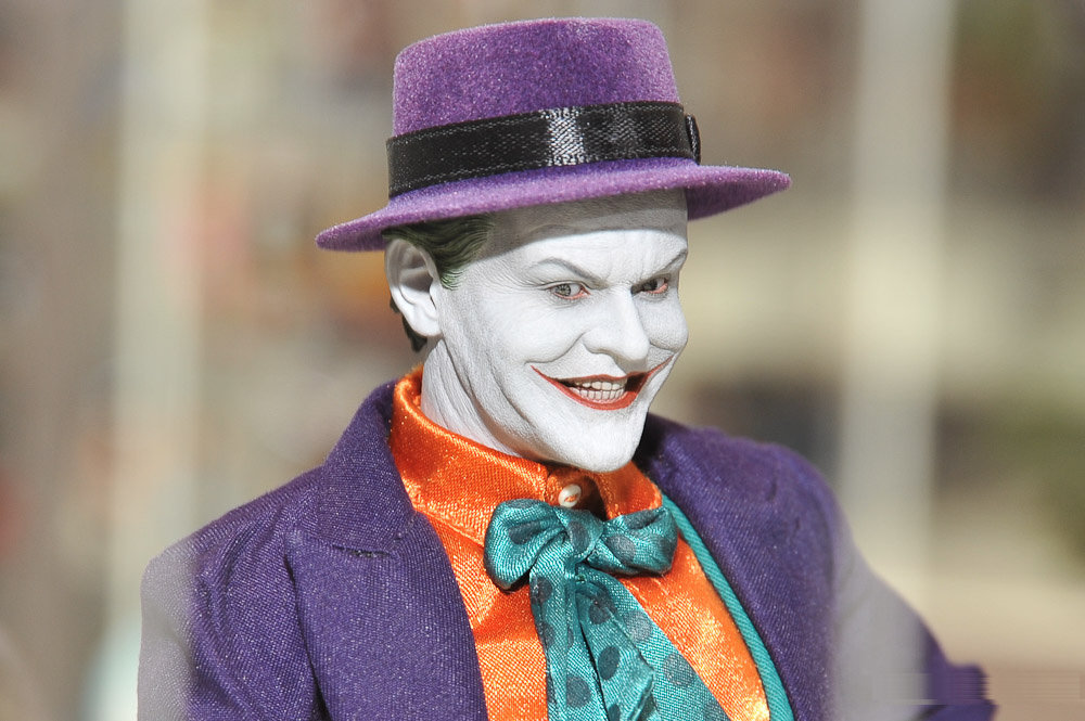 Hot Toys Batman Movie Masterpiece Deluxe The Joker Jack Nicholson Collectible Figure